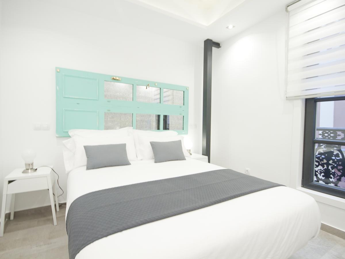 Apartamento Nuevo Y De Lujo En Puerta Del Sol Madrid Extérieur photo